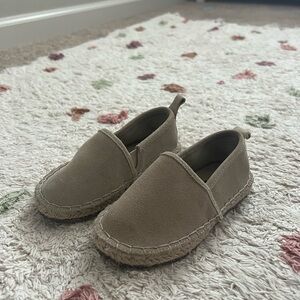 Zara slip ons